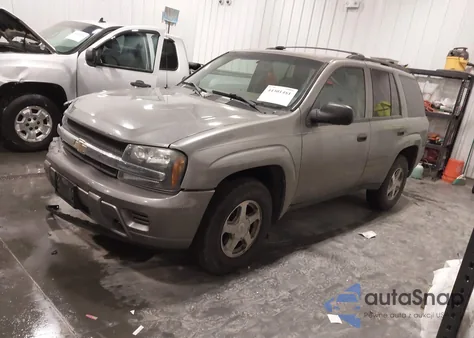 2005 Chevrolet Trailblazer Ls z USA, uszkodzony, nr VIN 1GNDT13S052321227